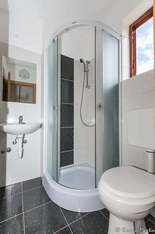 Apartmani Barisic โบรดาริตซา ภายนอก รูปภาพ