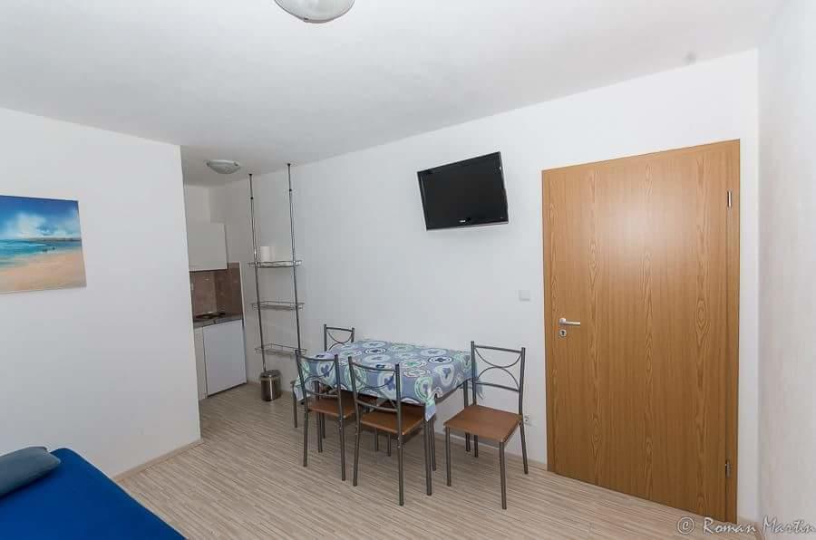Apartmani Barisic โบรดาริตซา ภายนอก รูปภาพ