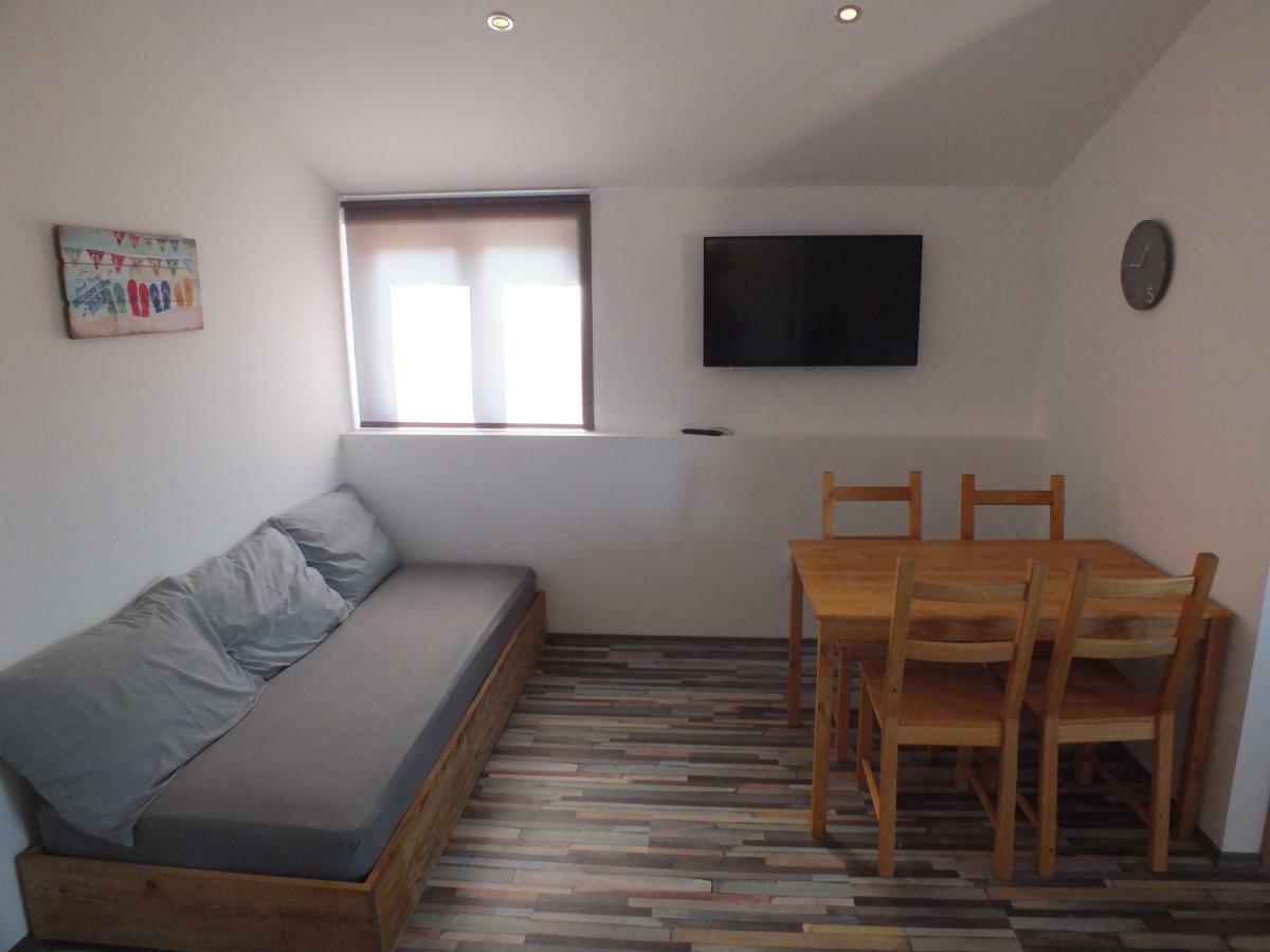 Apartmani Barisic โบรดาริตซา ภายนอก รูปภาพ