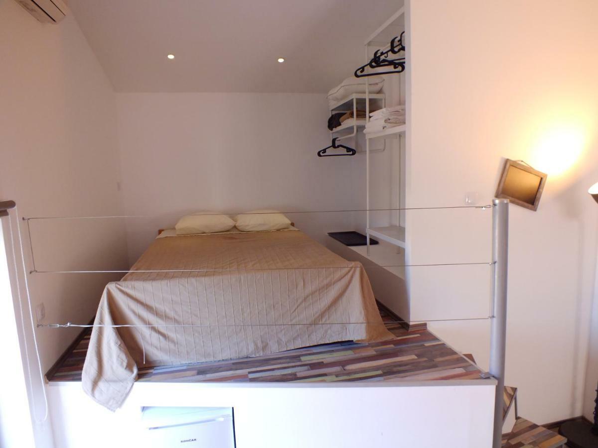 Apartmani Barisic โบรดาริตซา ภายนอก รูปภาพ