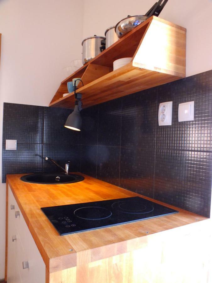 Apartmani Barisic โบรดาริตซา ภายนอก รูปภาพ