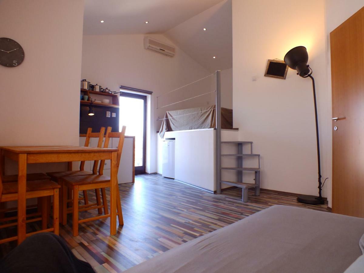 Apartmani Barisic โบรดาริตซา ภายนอก รูปภาพ