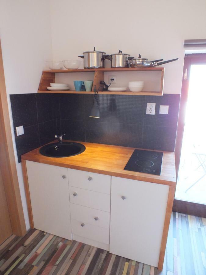 Apartmani Barisic โบรดาริตซา ภายนอก รูปภาพ